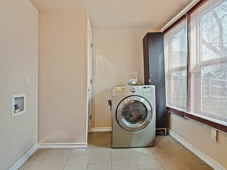 1424 NW 33rd St #B — Photo 13