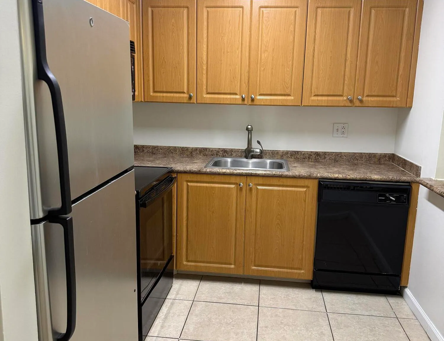1 bed, 1.0 bath, 675 sqft, $1,600 — Photo 1