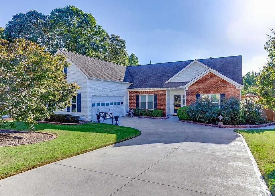 1st image of 5840 Stephens Mill Dr