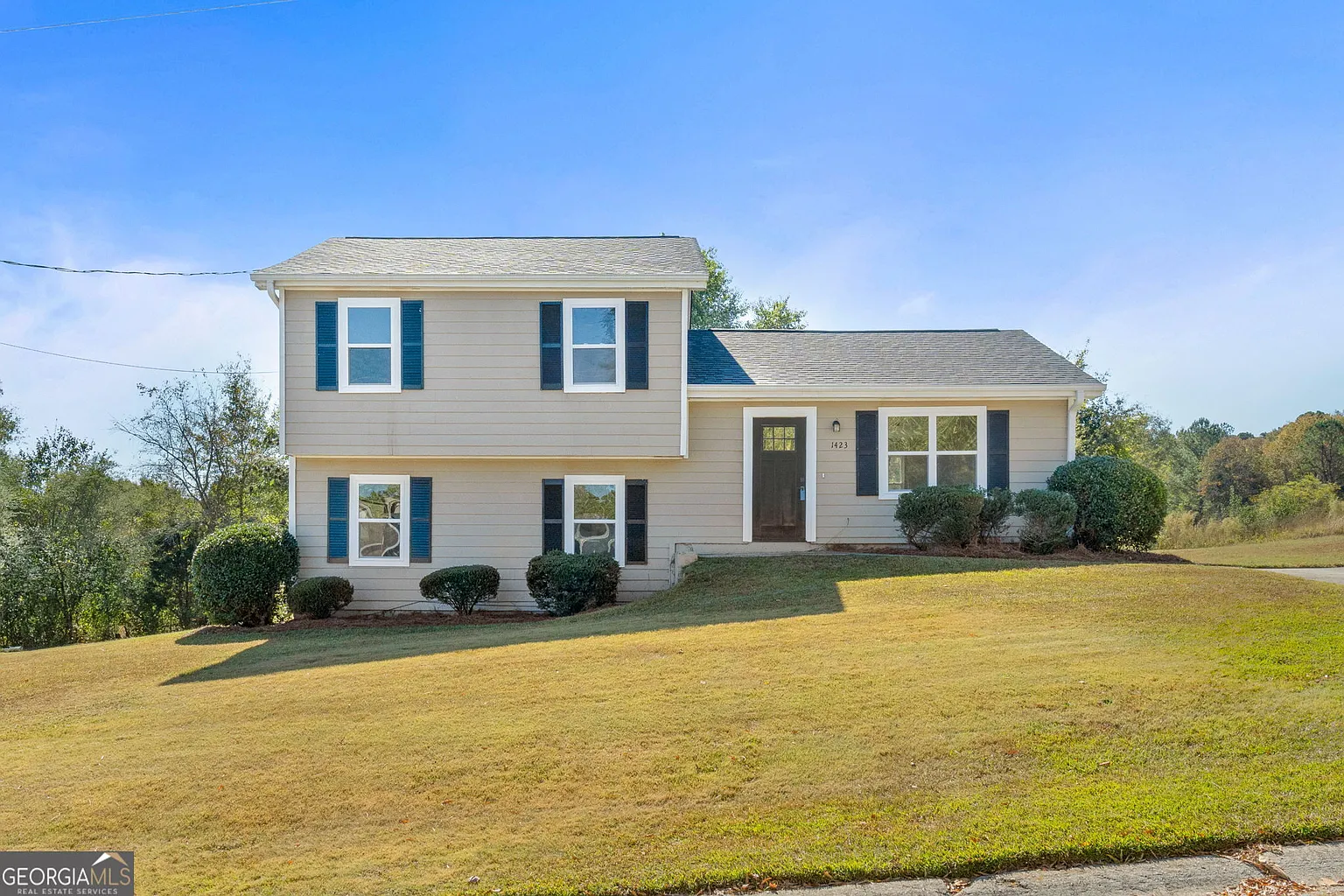 1423 Almand Creek Dr SW photo 1