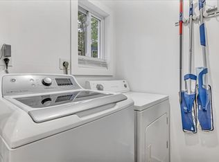 1069 Maple Dr, Pocono Lake, PA 18347