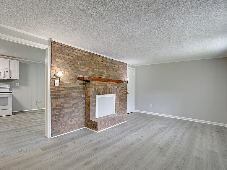 21 Robshire Manor Rd — Photo 7
