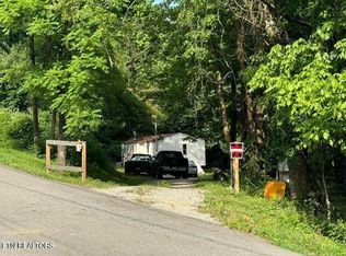 198 McKinney Rd, Harriman, TN 37748