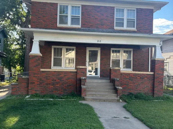215 N 3rd St, Arkansas City, KS 67005