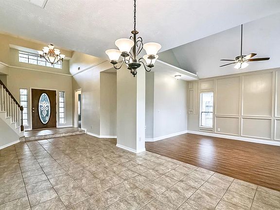 4th image of 2311 Mill Creek Dr