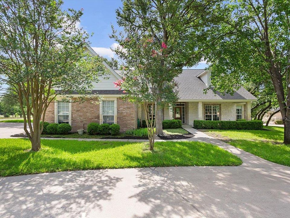 1st image of 901 Salado Oaks Dr