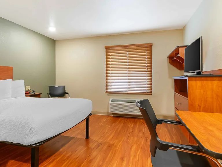 Studio Suite - 1 Full Bed