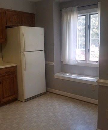 4th image of 23 Priorslee Ln