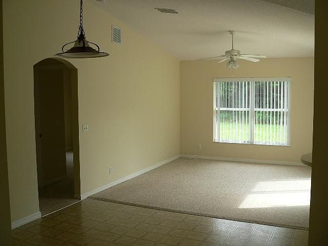 2nd image of 580 SW Paar Dr
