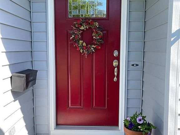 3rd image of 7 Sloan Dr