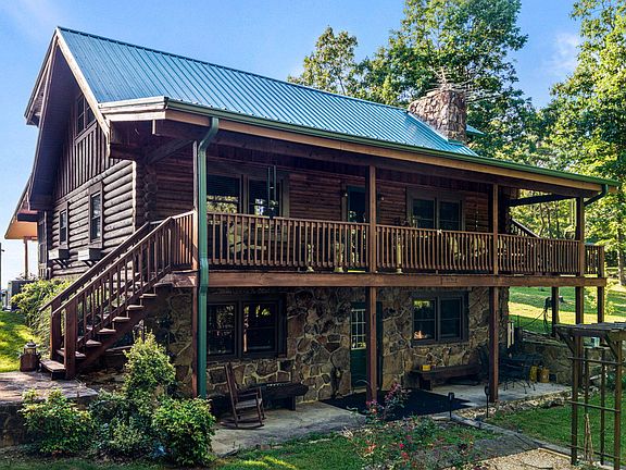 3rd image of 863 Porch Rock Rd