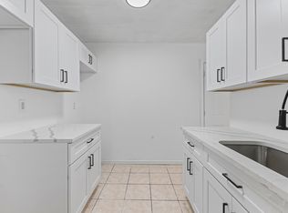 3530 W Jolly Rd APT 1, Lansing, MI 48911