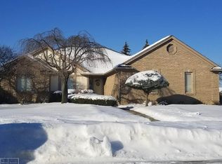 14675 Redford Dr, Sterling Heights, MI 48312