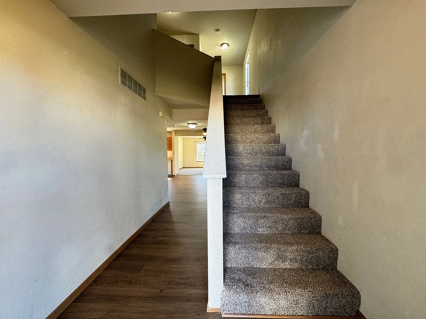 16860 B Huntington Ln — Photo 3