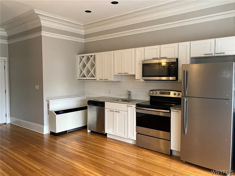 20 Tracy St #5 — Photo 9