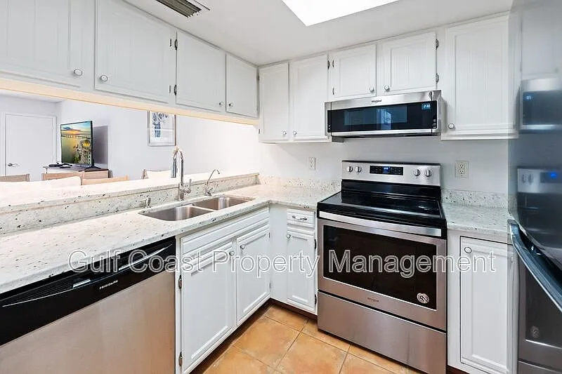 2 bed, 2.0 bath, $1,750 — Photo 4