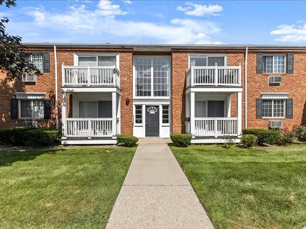 2425 Torquay Ave APT 101, Royal Oak, MI 48073