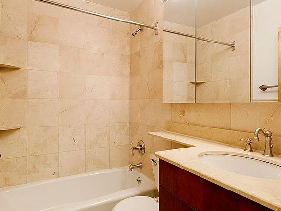4th image of 330 E 39th St APT 11F