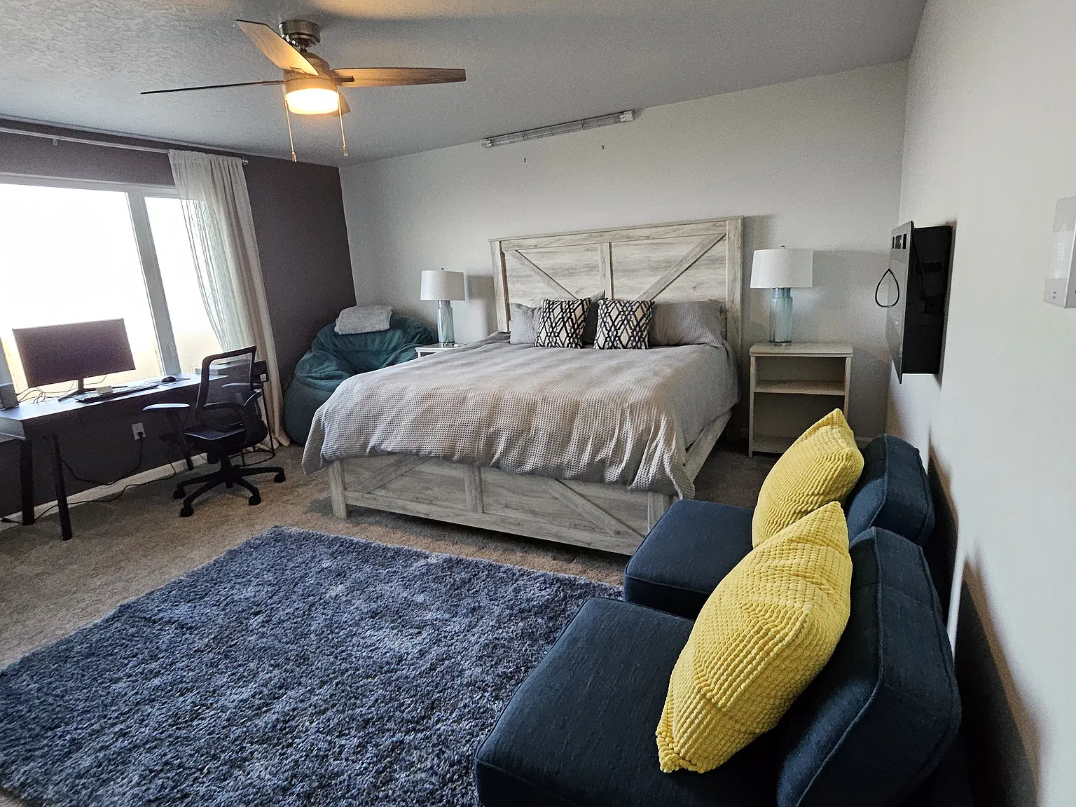 5 bed, 2852 sqft, $5,000 — Photo 2