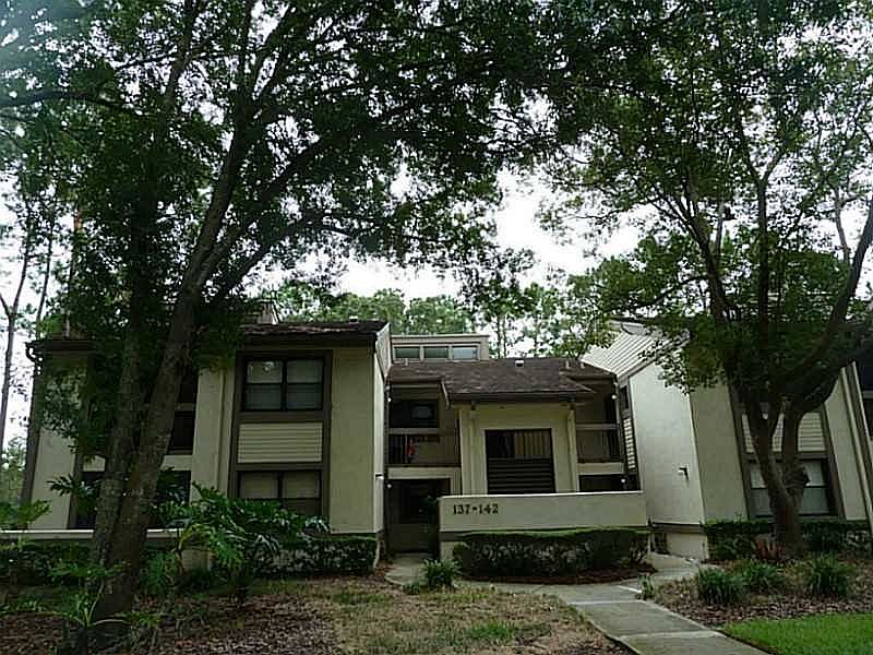 1st image of 138 Woodlake Wynde