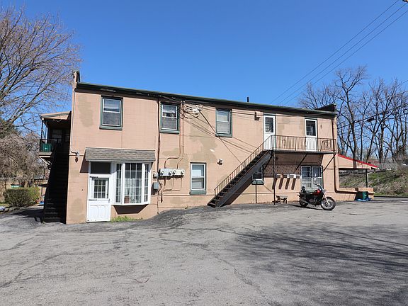 2nd image of 35 E Queen St APT 2