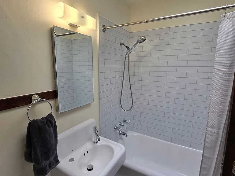 16 Valley St — Photo 11