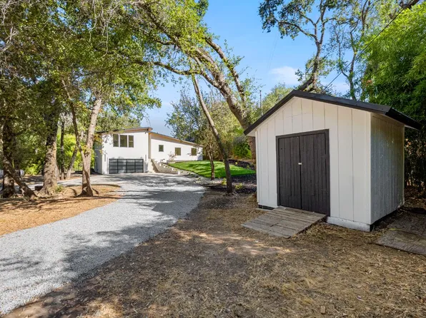 7801 Law Ln, Loomis, CA 95650