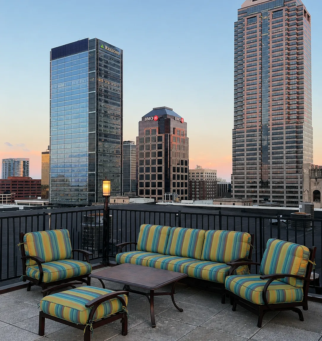 1 bed, 869 sqft, $1,998 — Photo 2