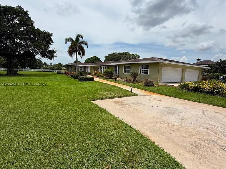 17501 SW 54th St — Photo 7