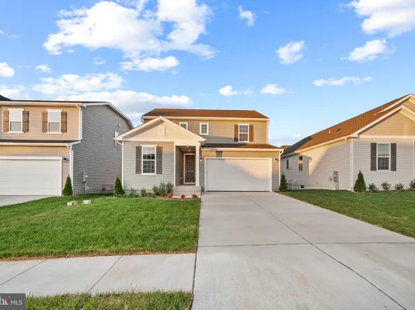 140 7th St, Middletown, VA 22645
