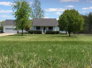 5894 S Lovejoy Rd, Perry, MI 48872