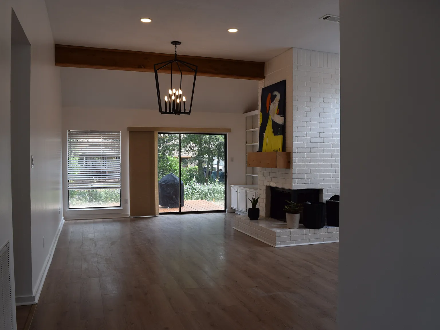 3 bed, 1582 sqft, $2,060 — Photo 4