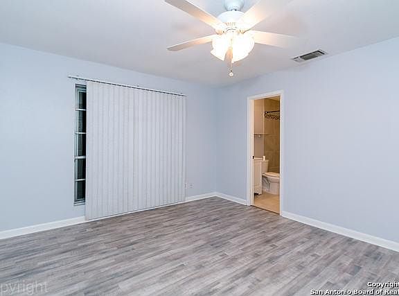 Master bedroom... your own bathroom!