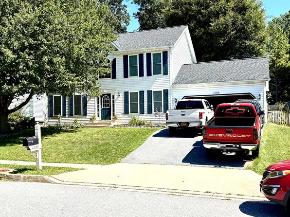 1009 Gullo Rd, New Windsor, MD 21776