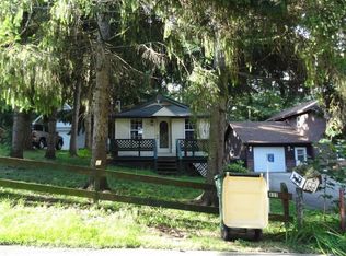 617 Hickory Rd, Twin Lakes, WI 53181