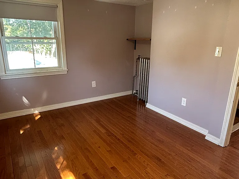 4 Rowe St — Photo 25