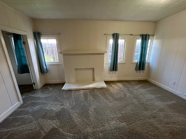 3424 Middleton Ave — Photo 5