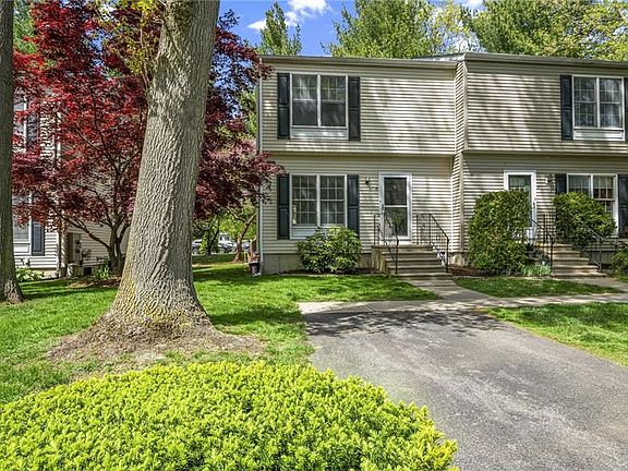 2nd image of 19 Riverwoods Ct
