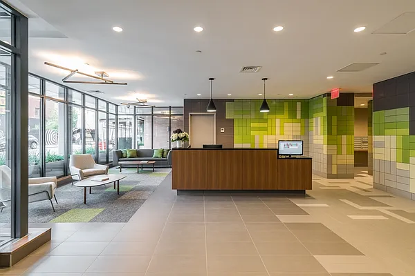 Rented by Lisa Management | media 21