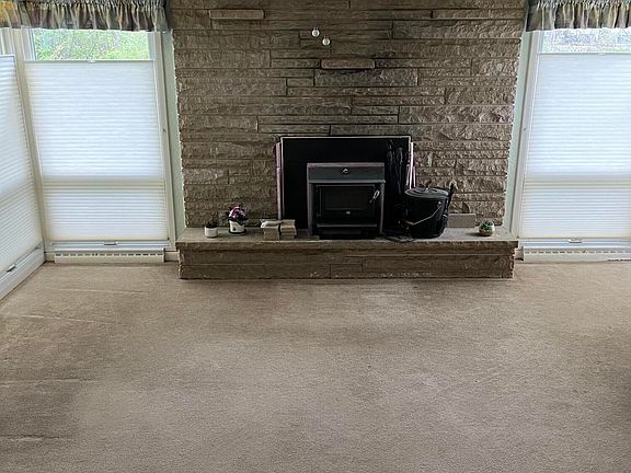 4th image of 3330 Stewart Dr
