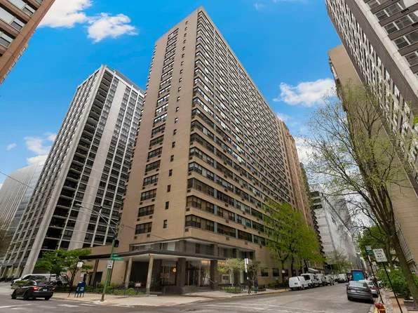 850 N Dewitt Pl APT 12A, Chicago, IL 60611