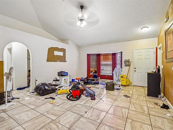 4th image of 379 Mott St SW