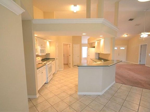 3rd image of 2504 N Wilder Loop