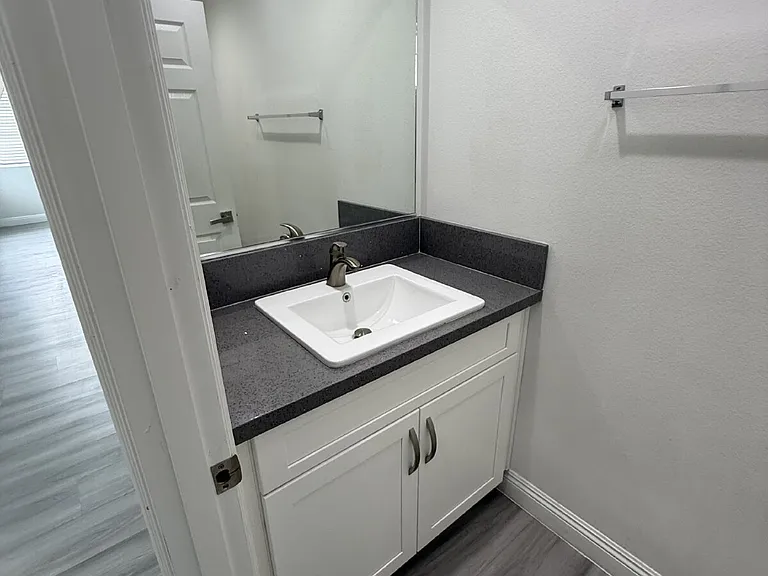 572 N Teakwood Ave #U1 — Photo 26
