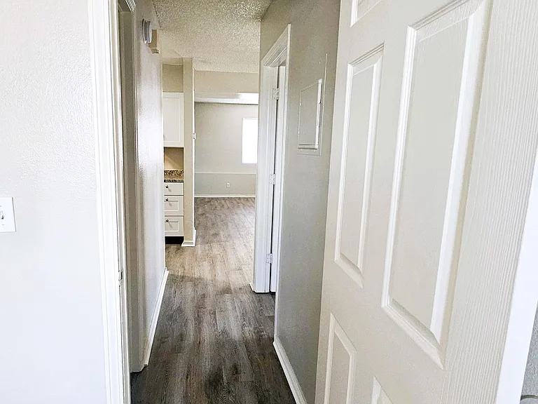 1835 Zebulon Dr #B — Photo 30