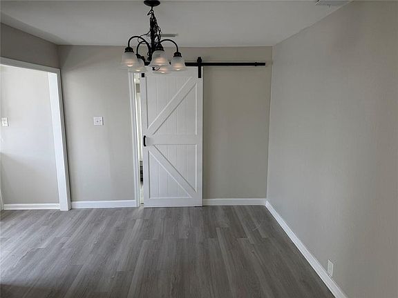 5th image of 161 10th Ave
