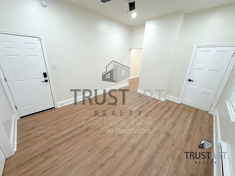 4633 Penn St #1 — Photo 4