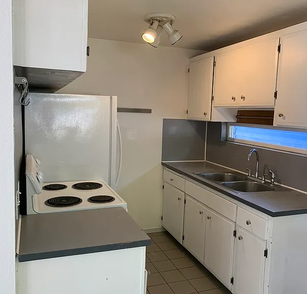1832 27th Ave — Photo 5