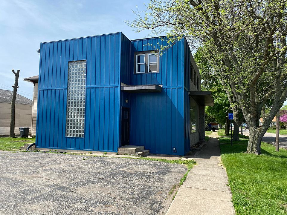 102 N Maple St, Sturgis, MI 49091 MLS 23134937 Zillow