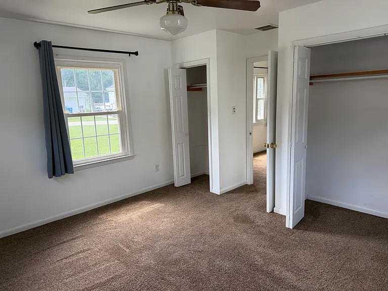 1115 Carolina Ave — Photo 5